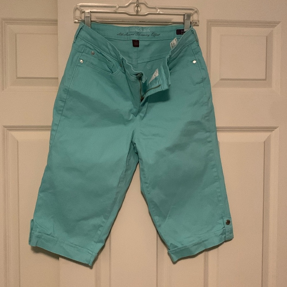 Gloria Vanderbilt Capris